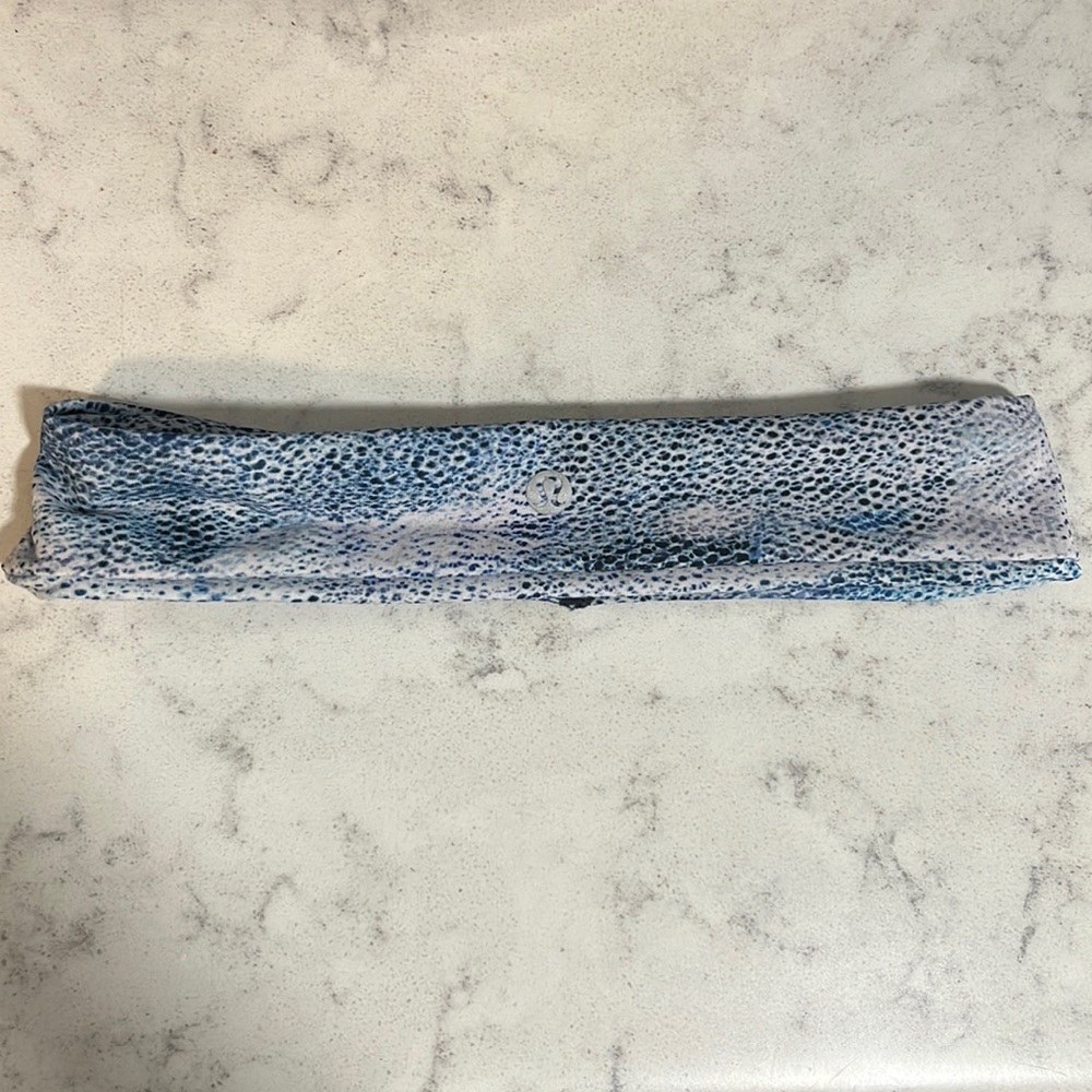 Lululemon luxtreme training headband